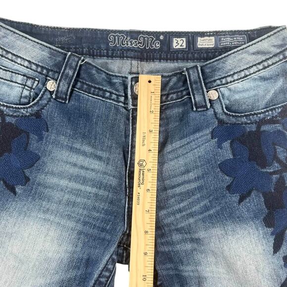 Miss Me Jeans Womens 32 Ankle Skinny Cropped Distressed Floral Embroidered Denim - Picture 8 of 8
